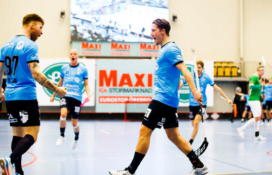 Warbergs Oliver Olsson gör 1-5 och jublar
