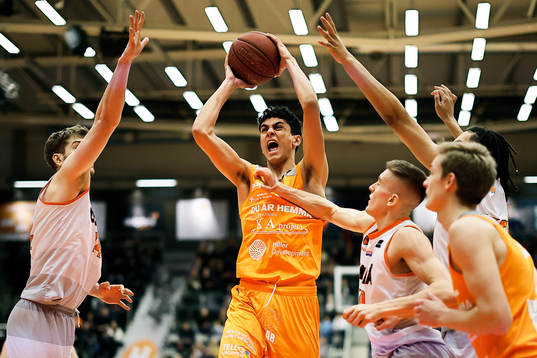 Norrköpings Jacob Hadi och Umeås Eddie Czerapowicz