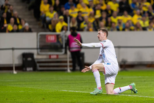 Jakub Jankto of Czech Republic looks dejected