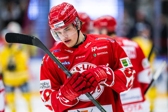 Troja/Ljungbys Oscar Eriksson deppar