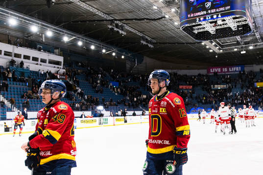 Djurgårdens Rhett Rakhshani och Rasmus Bengtsson deppar