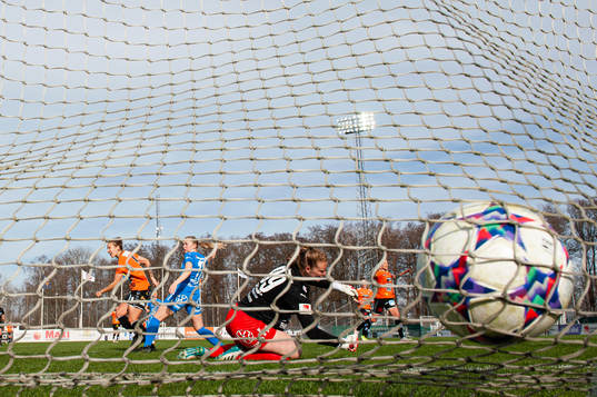 Bläddra bland fler bilder av Fotboll, Damallsvenskan, Kristianstad - Kalmar