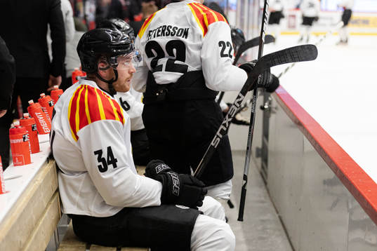 Brynäs Oscar Eklind deppar