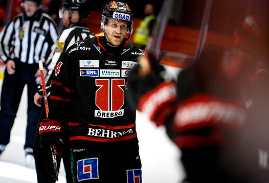 Örebros Jani Lajunen gör 4-2 och jublar