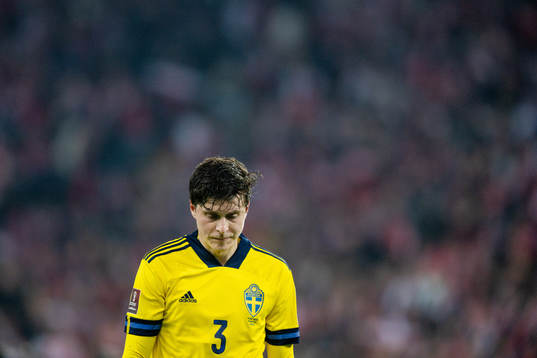 Victor Nilsson Lindelöf of Sweden looks dejected
