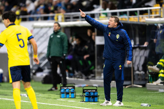 Head coach Jens Gustafsson of Sweden