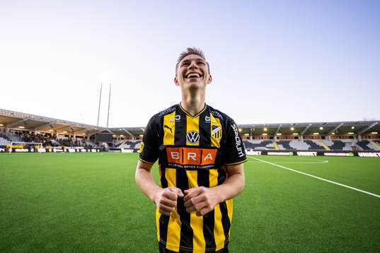 Häckens Kristoffer Lund Hansen jublar