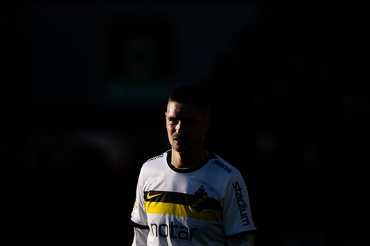s Mikael Lustig