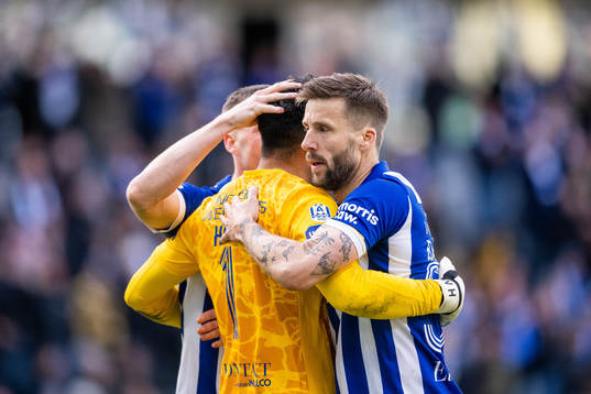 IFK Göteborgs målvakt Warner Hahn och Mattias Bjärsmyr