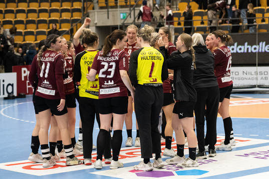 Lugis spelare jublar