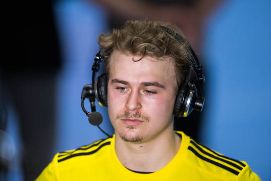 Sebastian Spante of Sävehof is interviewed