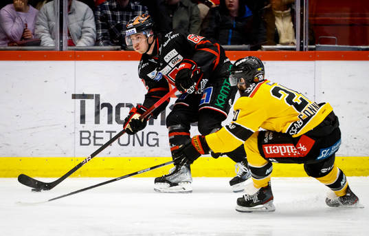 Örebros Robert Leino och Luleås Jack Connolly