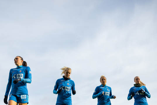 Ingrid Syrstad Engen, Ada Hegerberg, Celin Bizet Ildhusøy