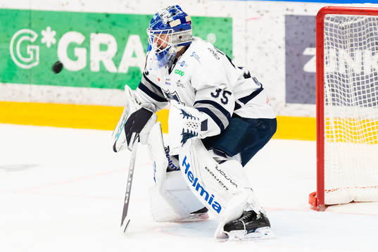 Karlskogas målvakt Lars Volden