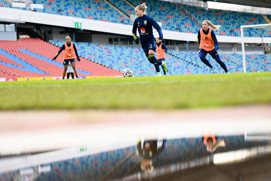 Filippa Curmark and Elin Rubensson of the Swedish women's