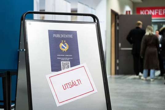 En skylt vid entrén med texten ”Utsålt”
