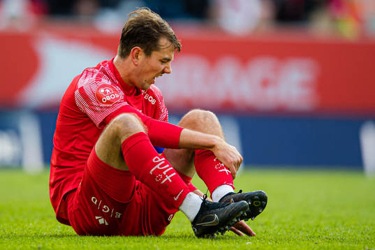 Fredrik Pallesen Knudsen of Brann in pain