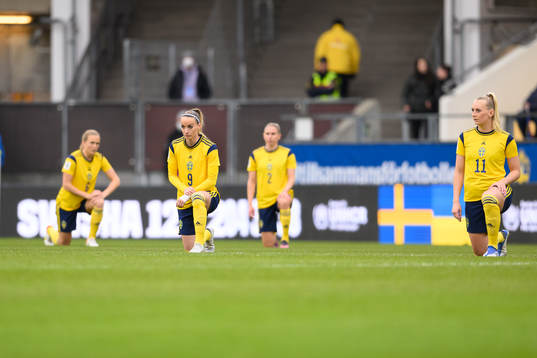 Kosovare Asllani and Stina Blackstenius of Sweden takes a