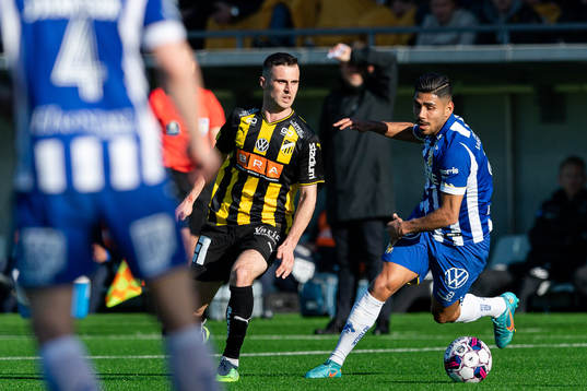 Häckens Kadir Hodzic och IFK Göteborgs Hosam Aiesh