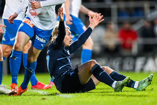 Malmö FFs Sebastian Nanasi reagerar