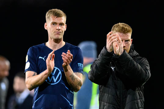 Malmö FFs Felix Beijmo och Anders Christiansen tackar