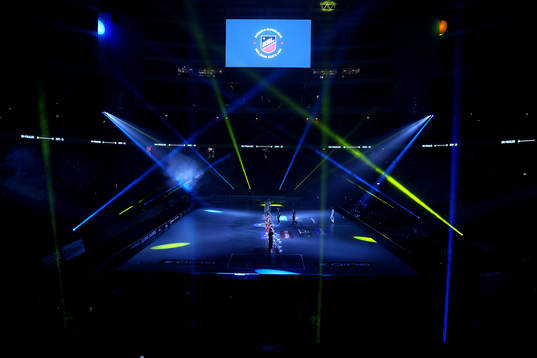 Intro innan finalen i damernas SSL mellan Pixbo och Team