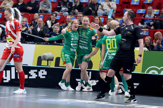 Thorengruppens Maja Viström och lagkapten Emelie Wibron
