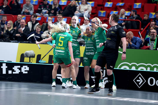 Thorengruppens Maja Viström och lagkapten Emelie Wibron