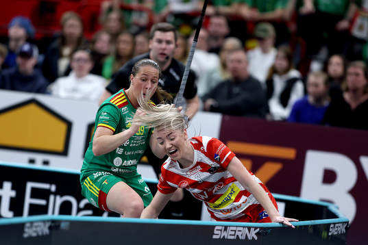 Thorengruppens Sofia Joelsson och Pixbos Moa Andersson