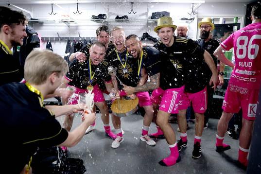 Falun firar i omklädninsrummet