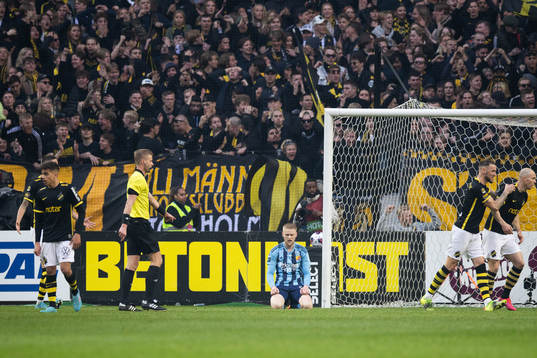 Djurgårdens Kalle Holmberg deppar