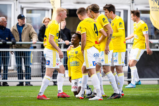 Falkenbergs Godwin Aguda jublar