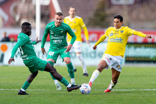 Ljungskiles Mohamadu Lamin och Falkenbergs Oliver Hintsa