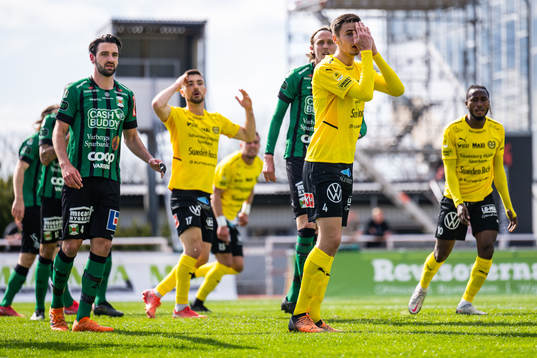 Mjällbys Noah Eile deppar