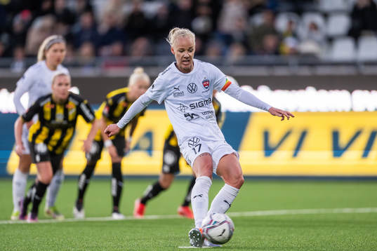 Rosengårds Caroline Seger gör 2-2 på straff
