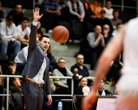 Jämtlands coach Adnan Chuck