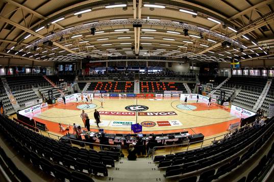 Stadium Arena före basketmatchen final 4 i damernas SBL