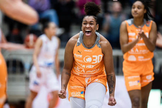 Norrköpings Akienreh Johnson jublar