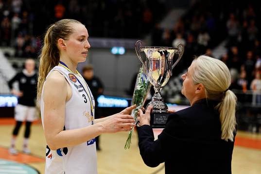 Luleås Ellen Nyström får silverpokalen