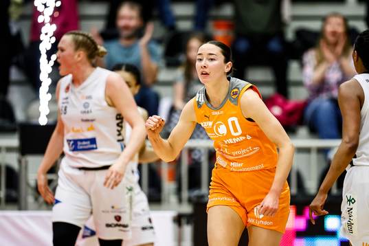 Norrköpings Rakel Gyberg Engdahl jublar