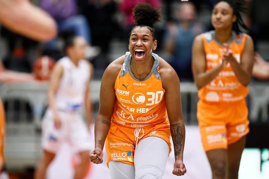 Norrköpings Akienreh Johnson jublar