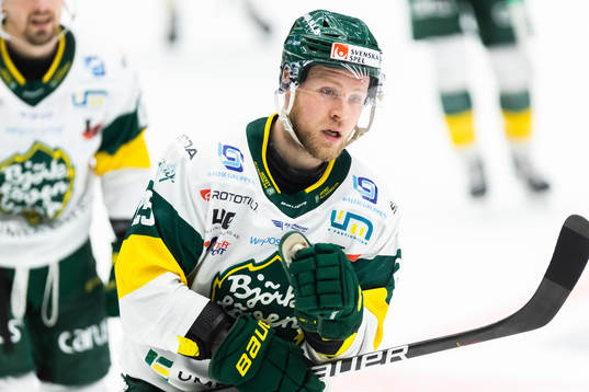 Björklövens Christopher Bengtsson jublar