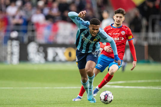 Djurgårdens Isak Hien och Helsingborgs Armin Gigovic