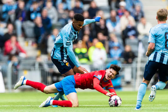 Djurgårdens Isak Hien