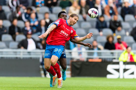 Helsingborgs Charlie Weberg och Djurgårdens Joel Asoro