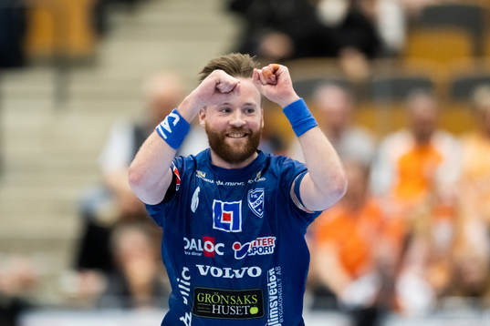 Skövdes Adam Samuelsson jublar