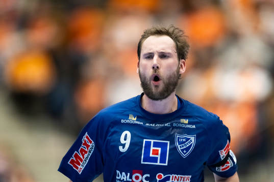Skövdes Viktor Hallen jublar