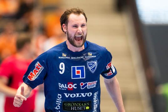 Skövdes Viktor Hallen jublar