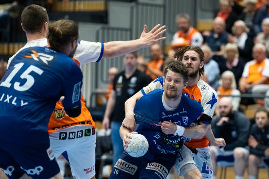 Skövdes Matias Jepsen och 0Kristianstads Anton Hallbäck