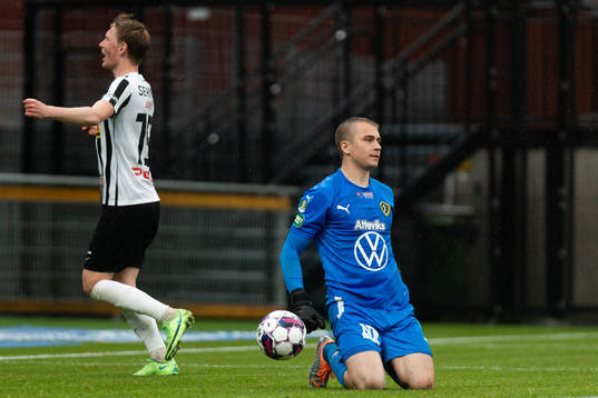 Jönköpings målvakt Felix jakobsson deppar